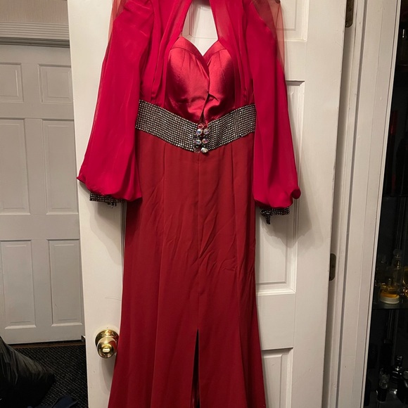 Prom dress - Picture 2 of 5